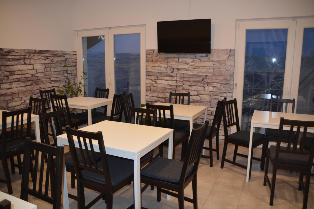Kid Familia Panzio Balatonszarszo Bed & Breakfast Luaran gambar