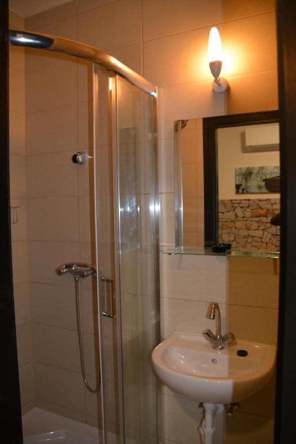 Kid Familia Panzio Balatonszarszo Bed & Breakfast Luaran gambar