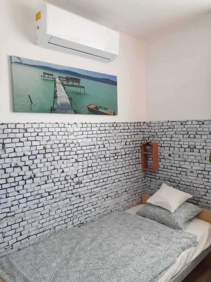 Kid Familia Panzio Balatonszarszo Bed & Breakfast Luaran gambar