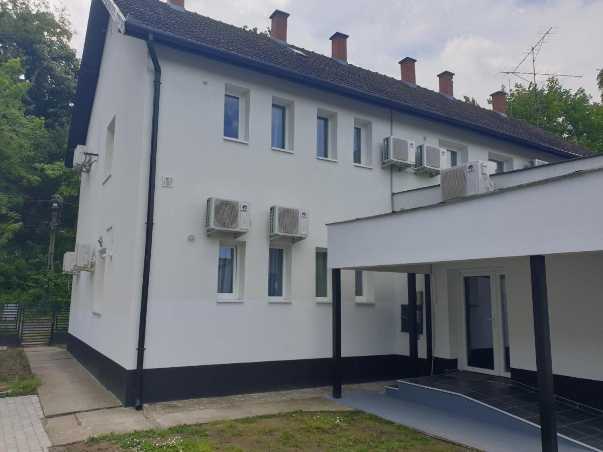 Kid Familia Panzio Balatonszarszo Bed & Breakfast Luaran gambar